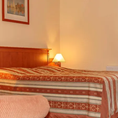 酒店 Pannon Bejelentkezes 20 Oraig, Check-in Until 20 O'clock, Einchecken Bis 20 Uhr 3*