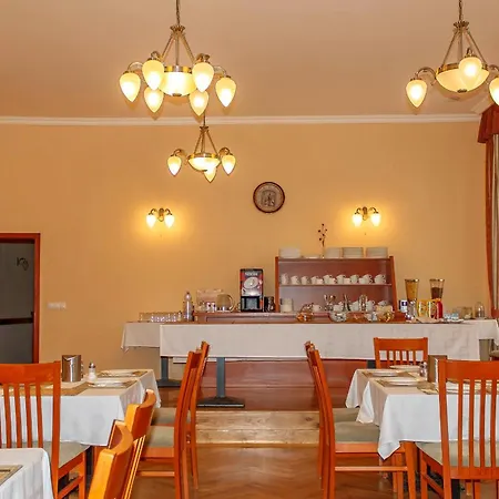 酒店 Pannon Bejelentkezes 20 Oraig, Check-in Until 20 O'clock, Einchecken Bis 20 Uhr