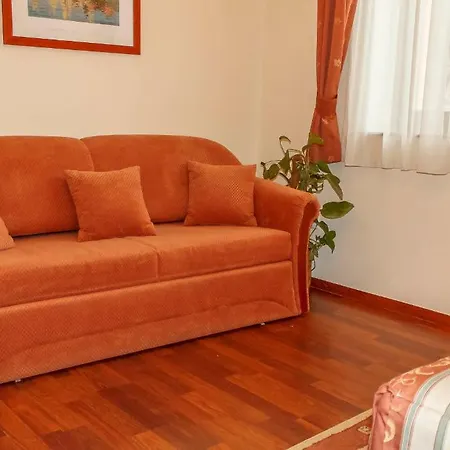 Pannon Bejelentkezes 20 Oraig, Check-in Until 20 O'clock, Einchecken Bis 20 Uhr 3* Mohács