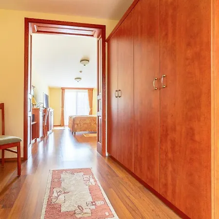 Hotel Pannon Hotel Maganparkoloval, With Private Parking Lot, Bejelentkezes 20 Oraig,Check-In Until 20 O'Clock 3*