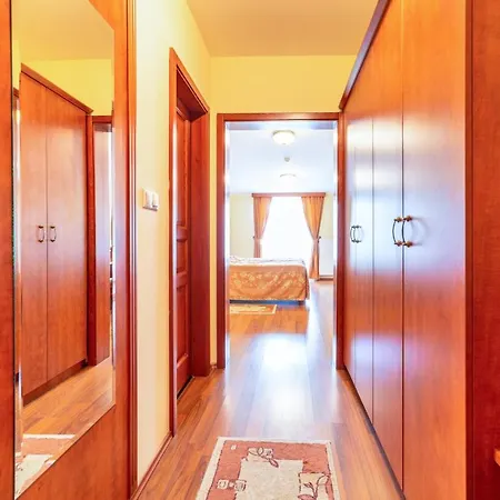 Pannon Hotel Maganparkoloval, With Private Parking Lot, Bejelentkezes 20 Oraig,Check-In Until 20 O'Clock 3*