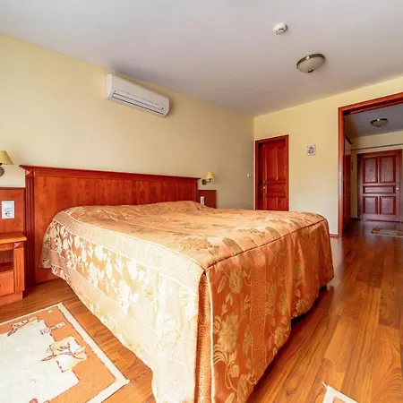 Pannon Hotel Maganparkoloval, With Private Parking Lot, Bejelentkezes 20 Oraig,Check-In Until 20 O'Clock Mohacs