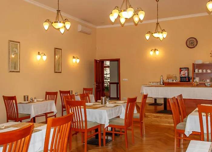Pannon Bejelentkezes 20 Oraig, Check-in Until 20 O'clock, Einchecken Bis 20 Uhr 호텔 3*