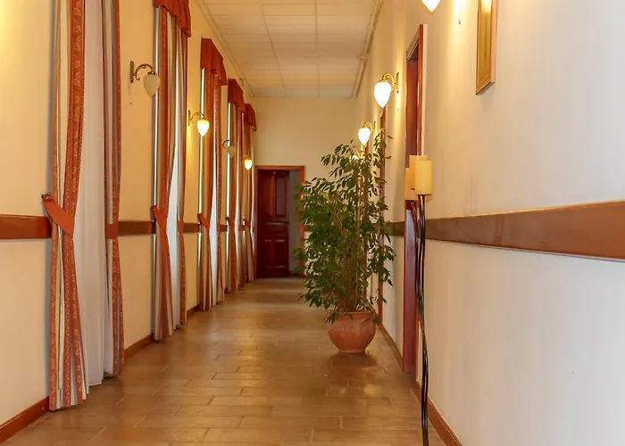 호텔 Pannon Bejelentkezes 20 Oraig, Check-in Until 20 O'clock, Einchecken Bis 20 Uhr 3*