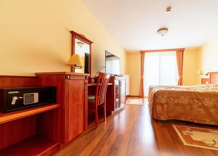 Pannon Bejelentkezes 20 Oraig, Check-in Until 20 O'clock, Einchecken Bis 20 Uhr 호텔 3*